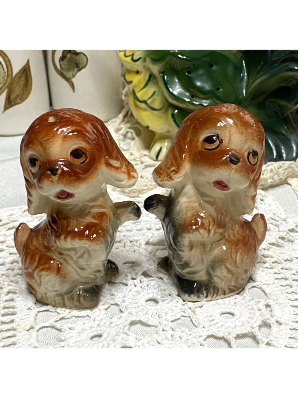 Vtg Begging Cocker Spaniel Mid-Century Salt & Pep Shakers Japan Anthropomorphic